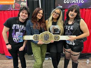 Trish Stratus photo #1044