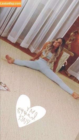 Trish Stratus photo #1081