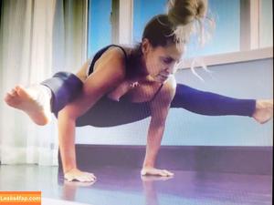 Trish Stratus photo #1099