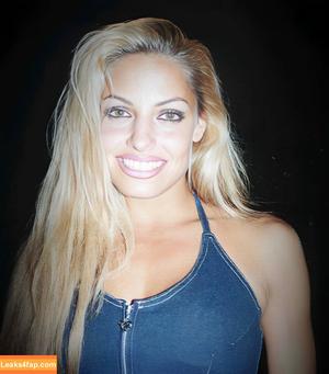 Trish Stratus photo #1132