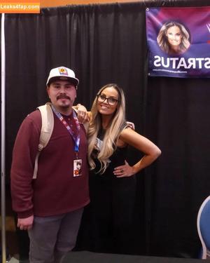 Trish Stratus photo #1146