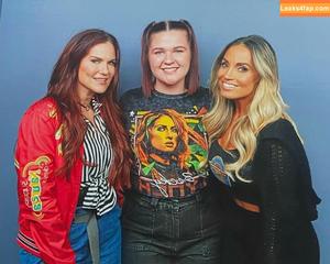 Trish Stratus photo #1269