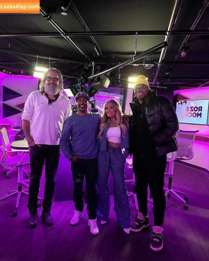 Trish Stratus photo #1345