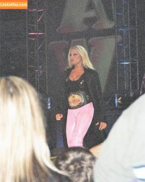 Trish Stratus photo #1349
