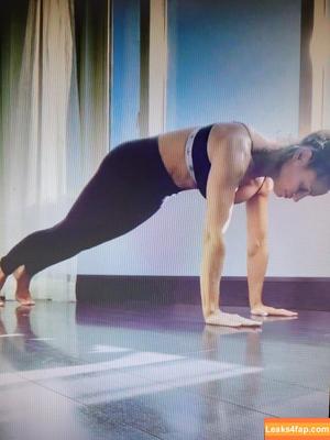 Trish Stratus photo #1366