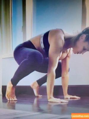 Trish Stratus photo #1373