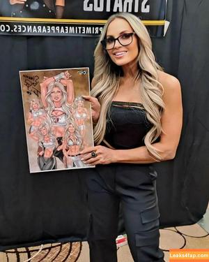 Trish Stratus photo #1406