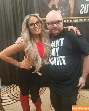 Trish Stratus photo #1449