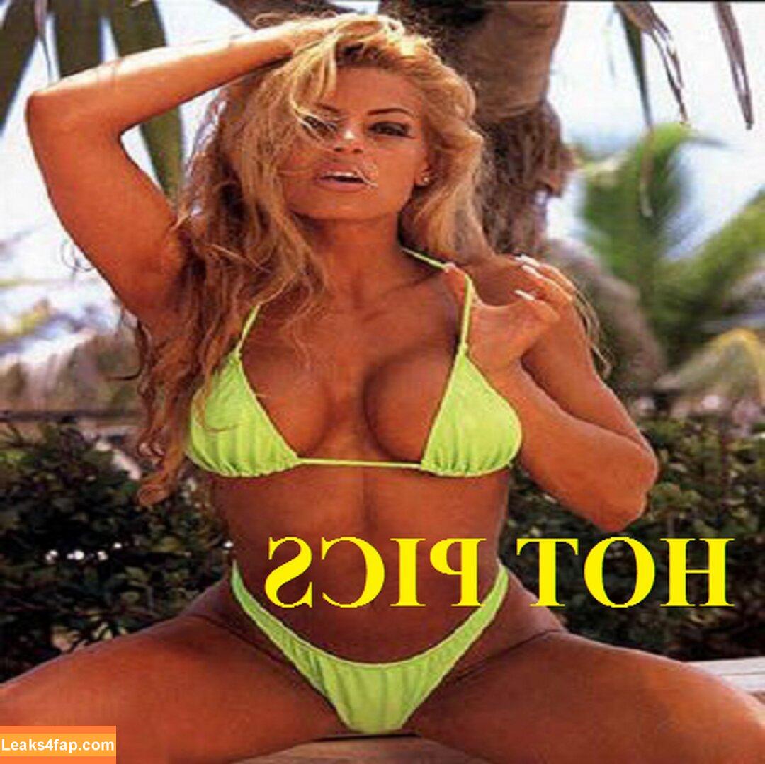 Trish Stratus / trishstratuscom leaked photo photo #2111