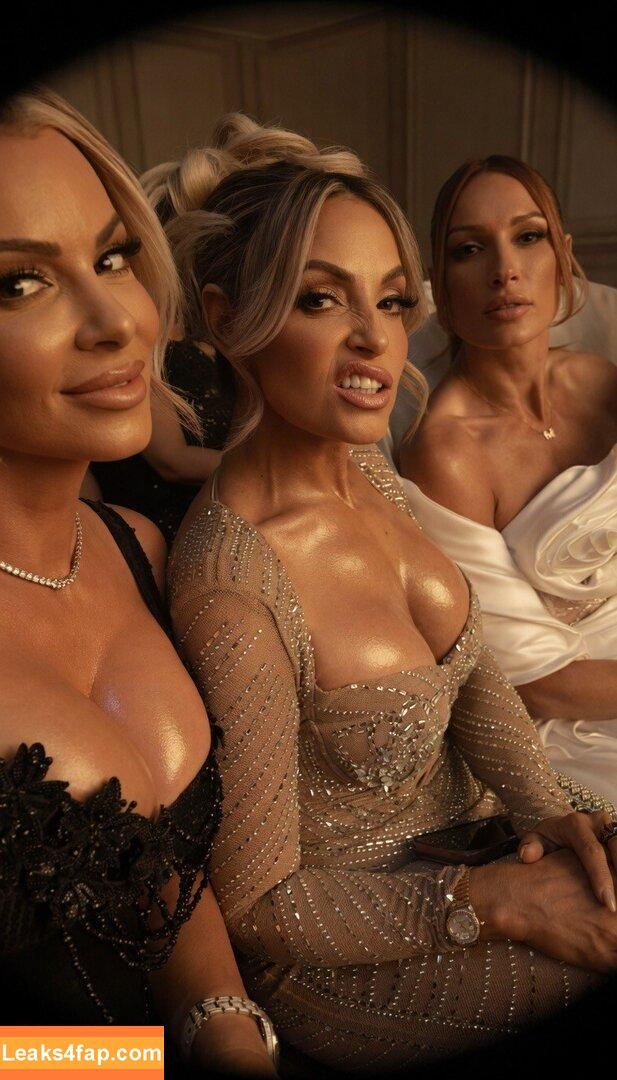 Trish Stratus / https: / trishstratus / trishstratuscom leaked photo photo #2232