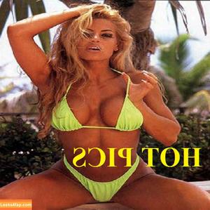 Trish Stratus photo #2111