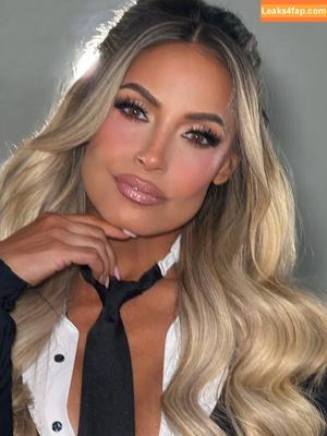 Trish Stratus photo #2198