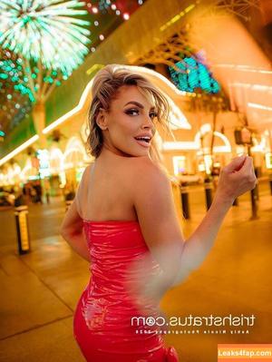 Trish Stratus фото #2238