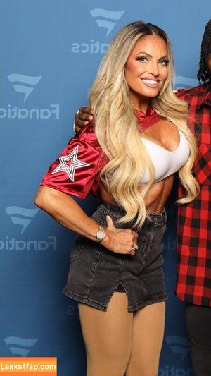 Trish Stratus photo #2252
