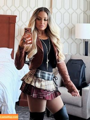 Trish Stratus photo #2261