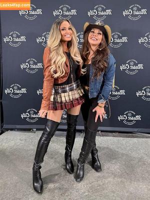 Trish Stratus photo #2265