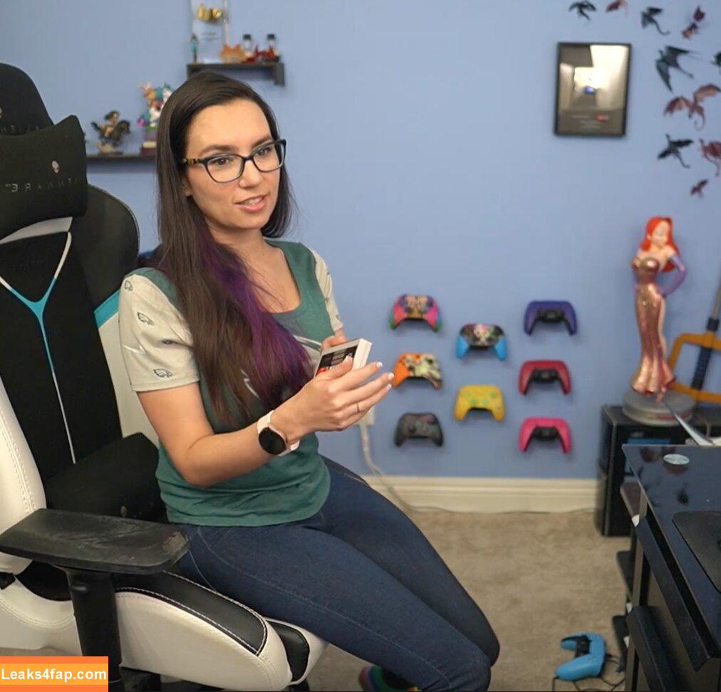 Trisha Hershberger / thatgrltrish / trishahershberger / trishahershbergerstreams leaked photo photo #0111