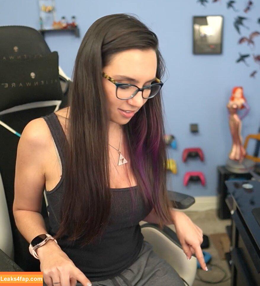 Trisha Hershberger / thatgrltrish / trishahershberger / trishahershbergerstreams слитое фото фото #0165