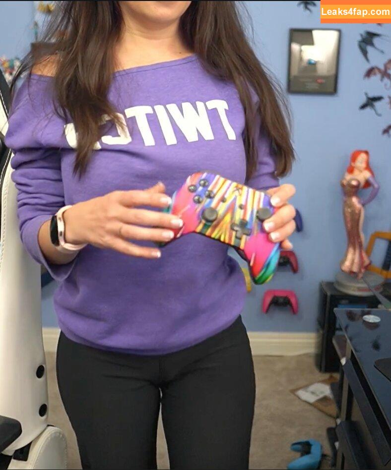 Trisha Hershberger / thatgrltrish / trishahershberger / trishahershbergerstreams слитое фото фото #0184