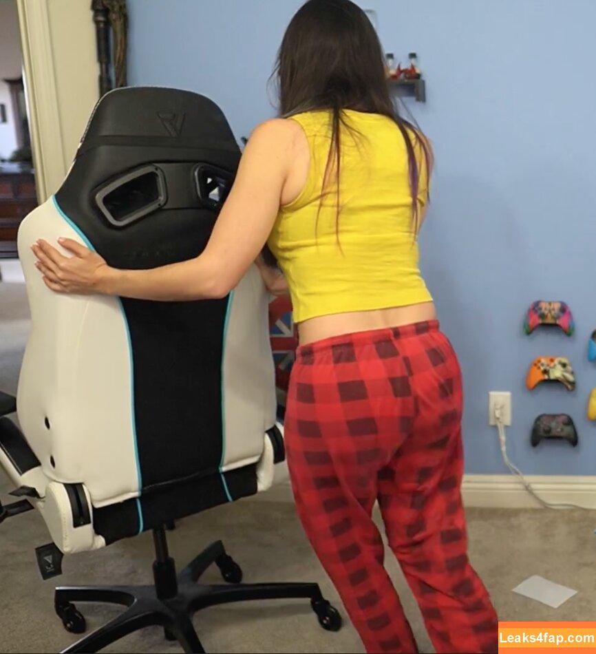 Trisha Hershberger / thatgrltrish / trishahershberger / trishahershbergerstreams слитое фото фото #0195