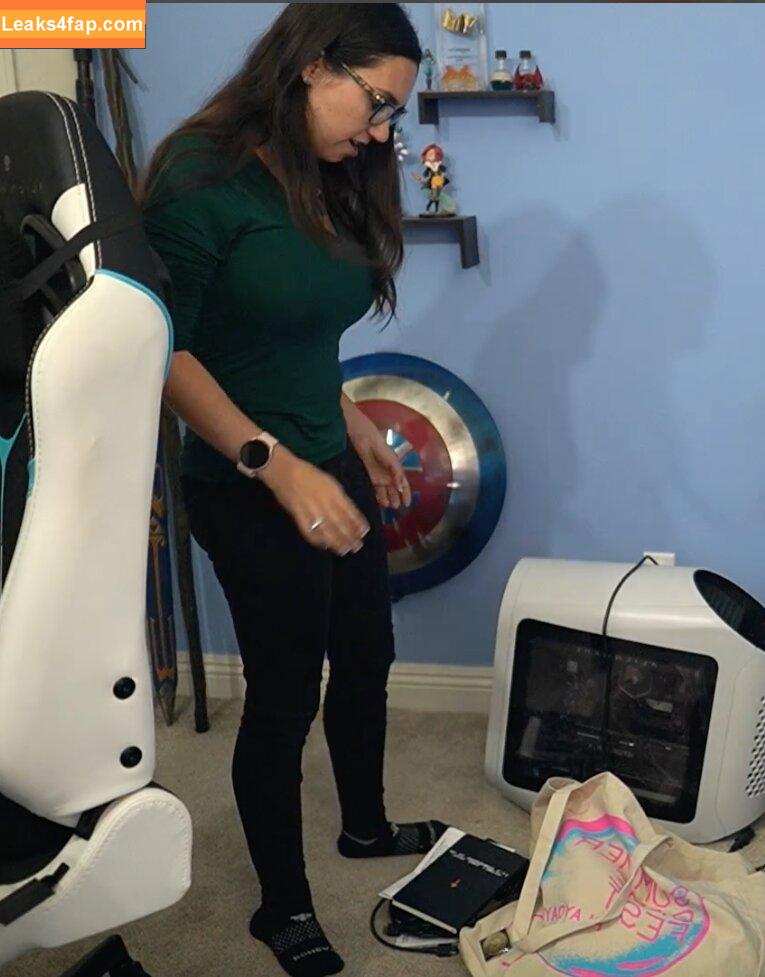 Trisha Hershberger / thatgrltrish / trishahershberger / trishahershbergerstreams leaked photo photo #0437