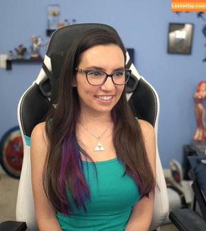 Trisha Hershberger photo #0122