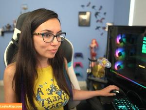 Trisha Hershberger photo #0382