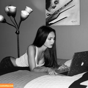 Tristin Mays photo #0040