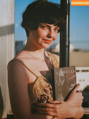 Triz Pariz photo #0302