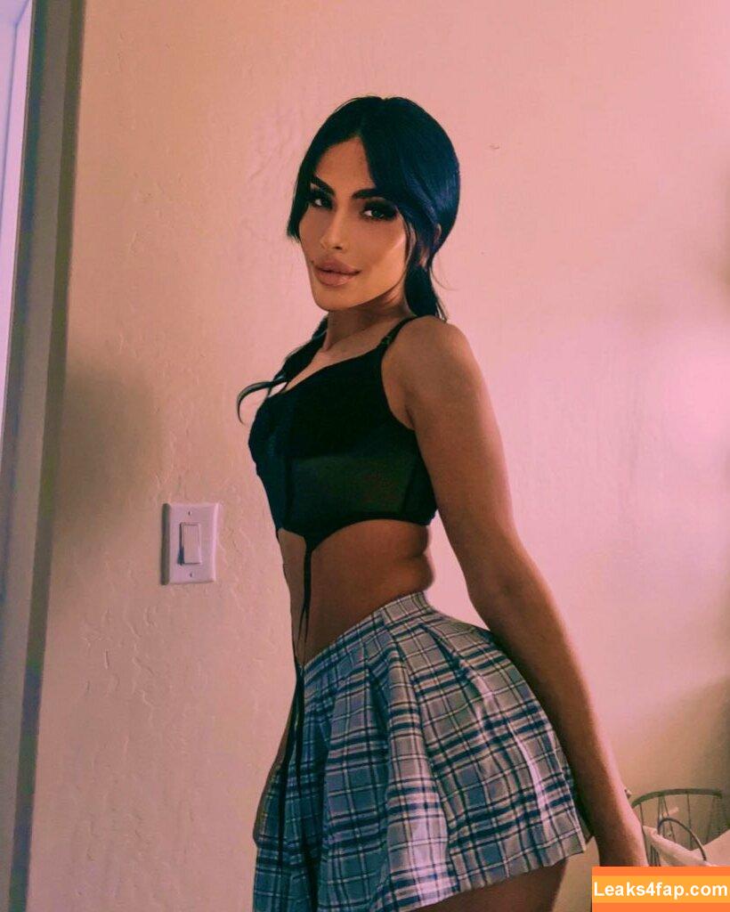 ts_avery69 / ts_sexy69 / waifuavery leaked photo photo #0007