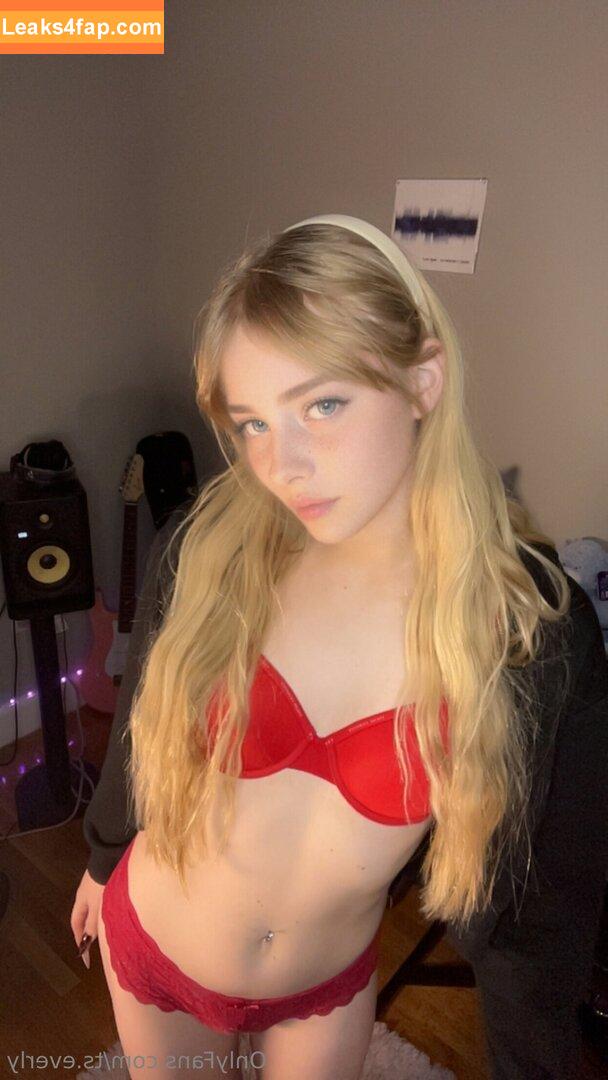 ts.everly / everlyeira leaked photo photo #0003