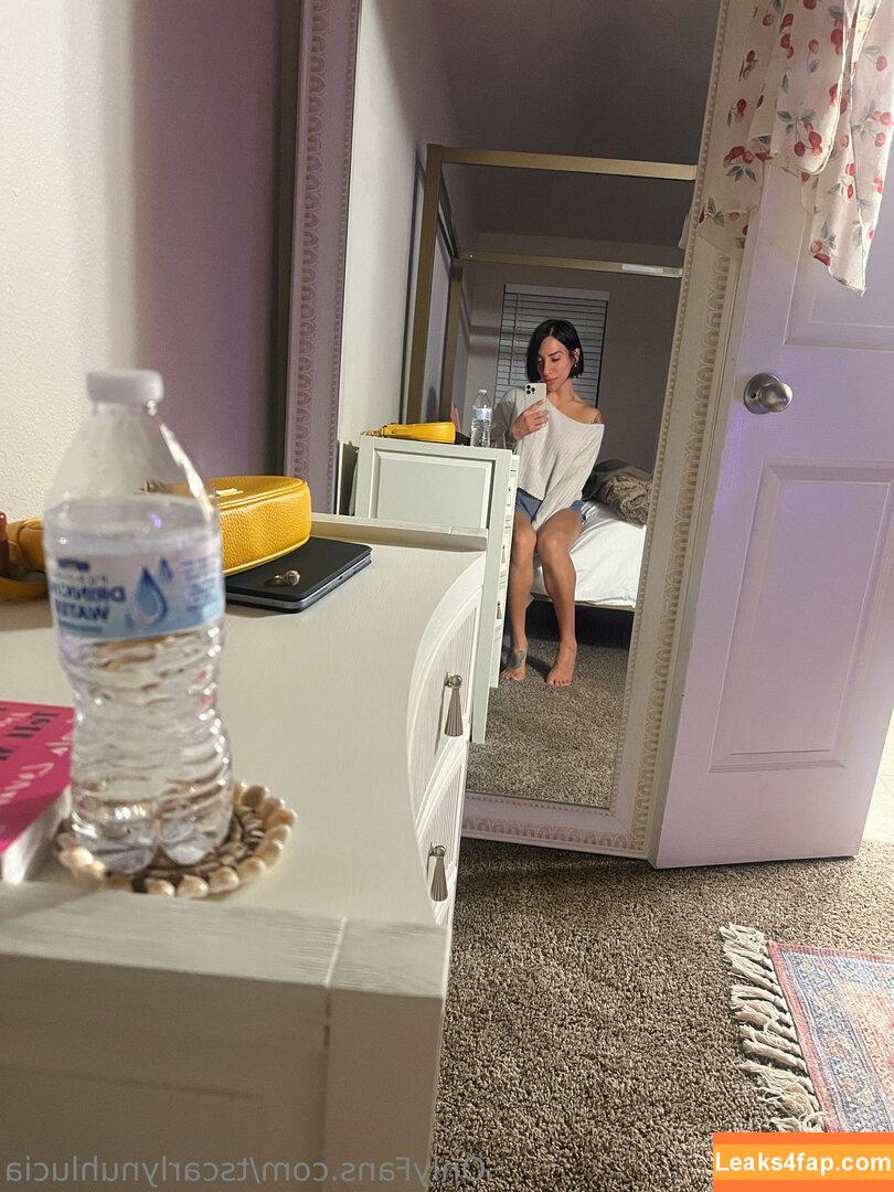 tscarlynuhlucia /  leaked photo photo #0013
