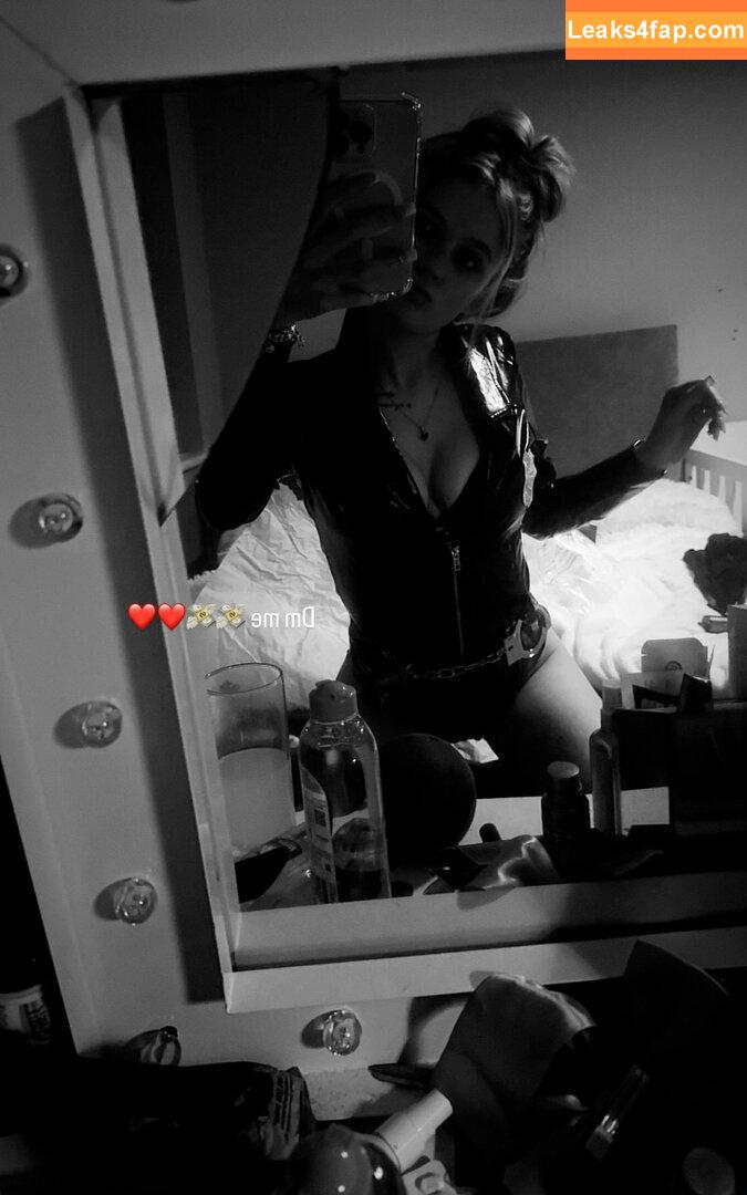 ttxra_0x0_ / boobaliciousbarbie leaked photo photo #0005