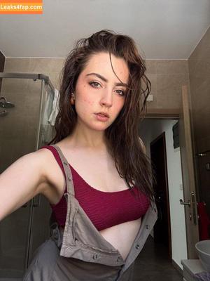 Tuba Pelin photo #0003