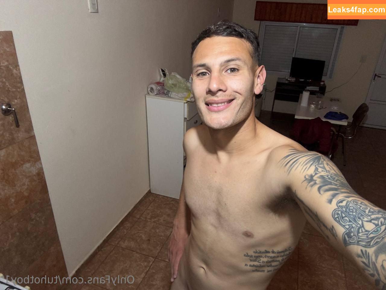 tuhotboy1 / hotboys_official1 leaked photo photo #0012