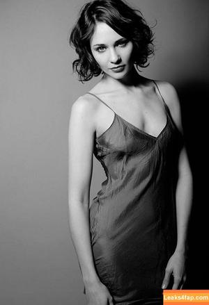 Tuppence Middleton photo #0001