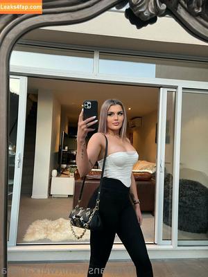 twerkariana photo #0003