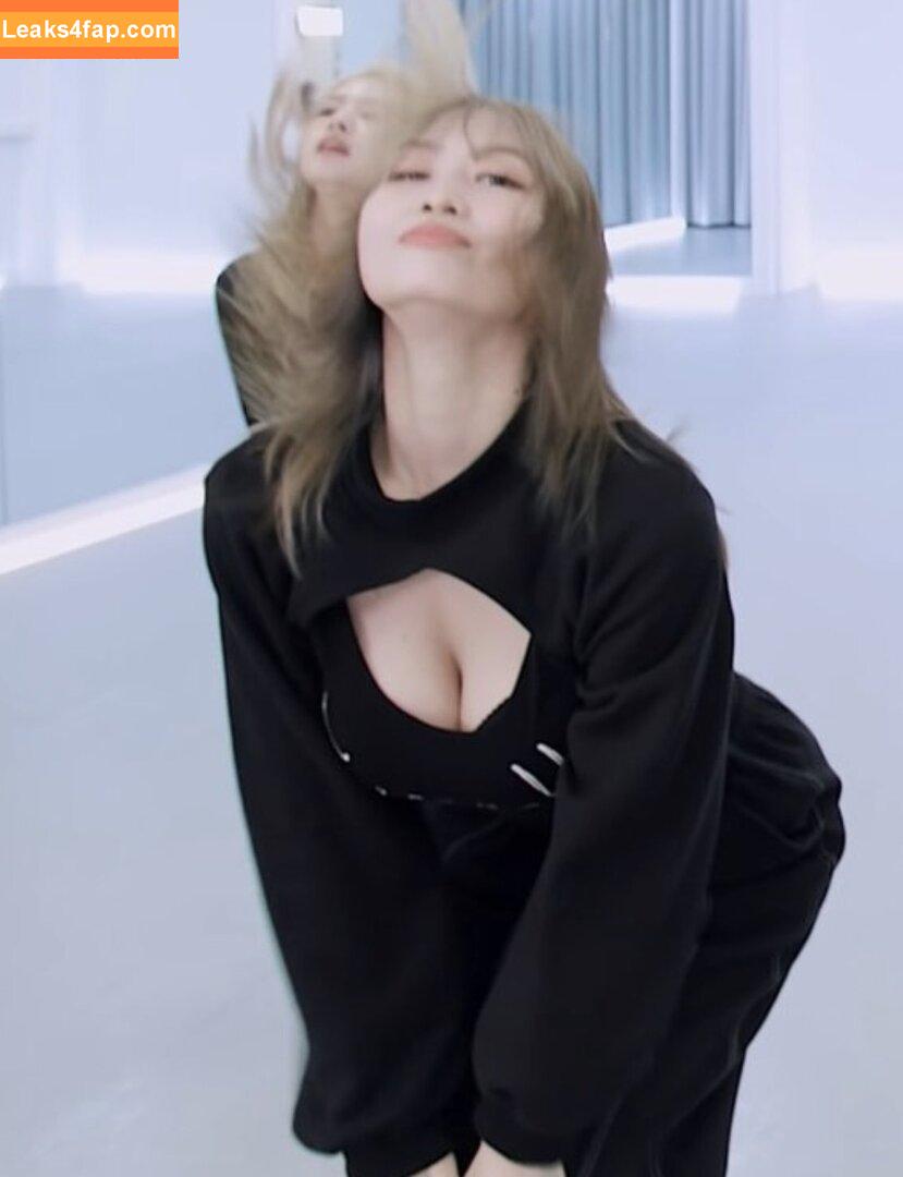 Twice Momo /  leaked photo photo #0006