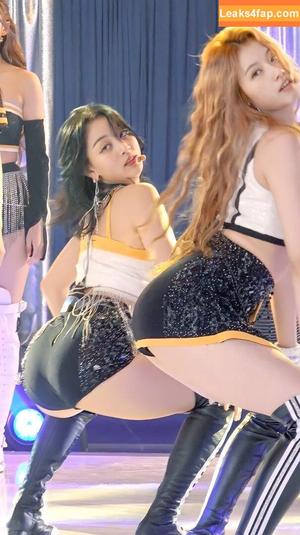 Twice Momo photo #0013