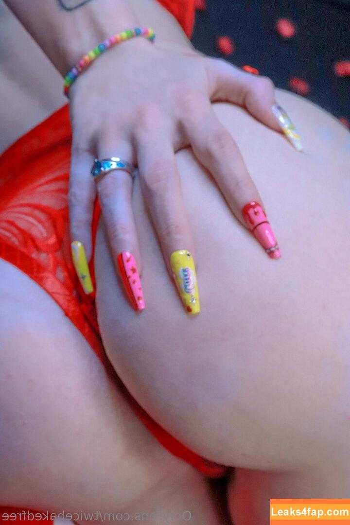 twicebakedfree / twicebaked_ leaked photo photo #0004