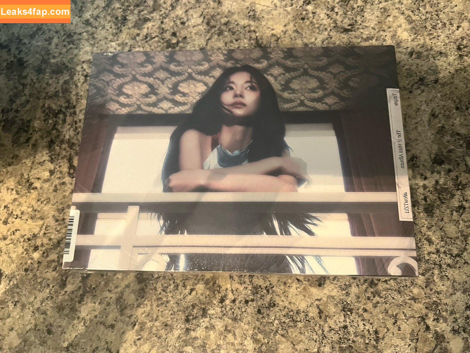 twicetzuyu /  leaked photo photo #0004
