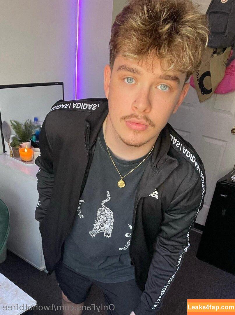 twohotbfree / twothreeshotit leaked photo photo #0053