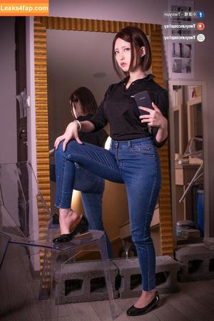 Twoyun photo #0138