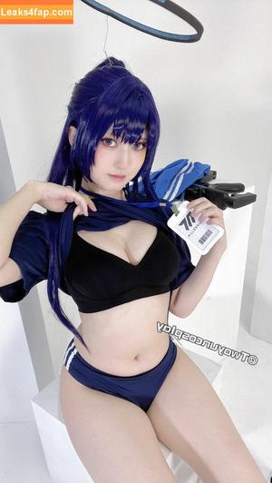 Twoyun photo #0458