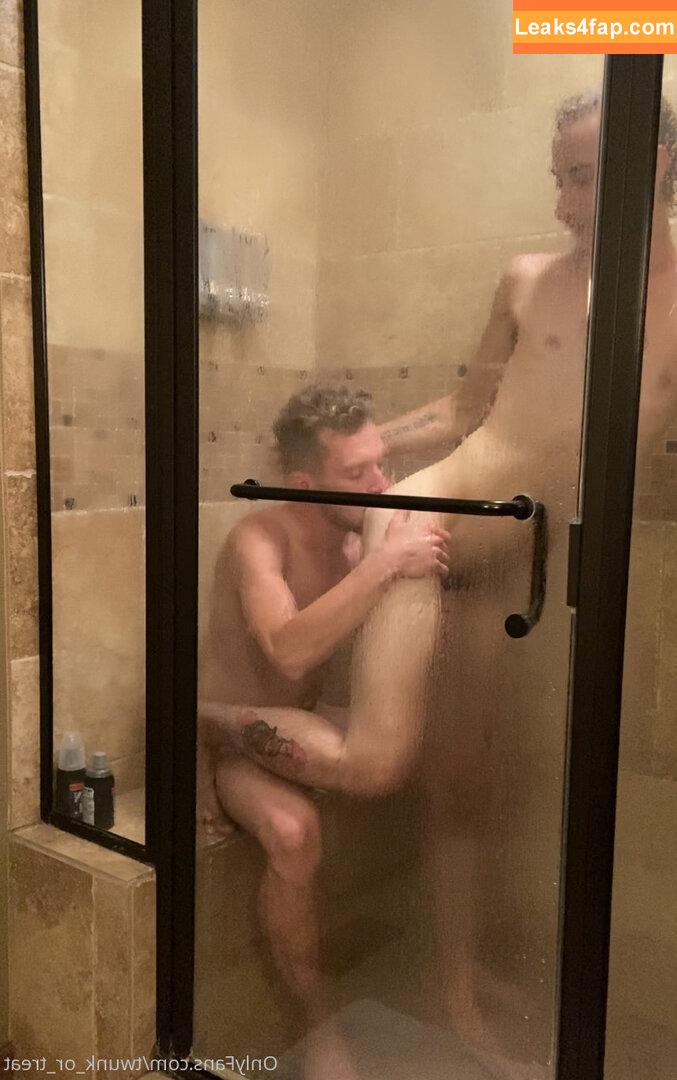 twunk_or_treat / nickdnev leaked photo photo #0006