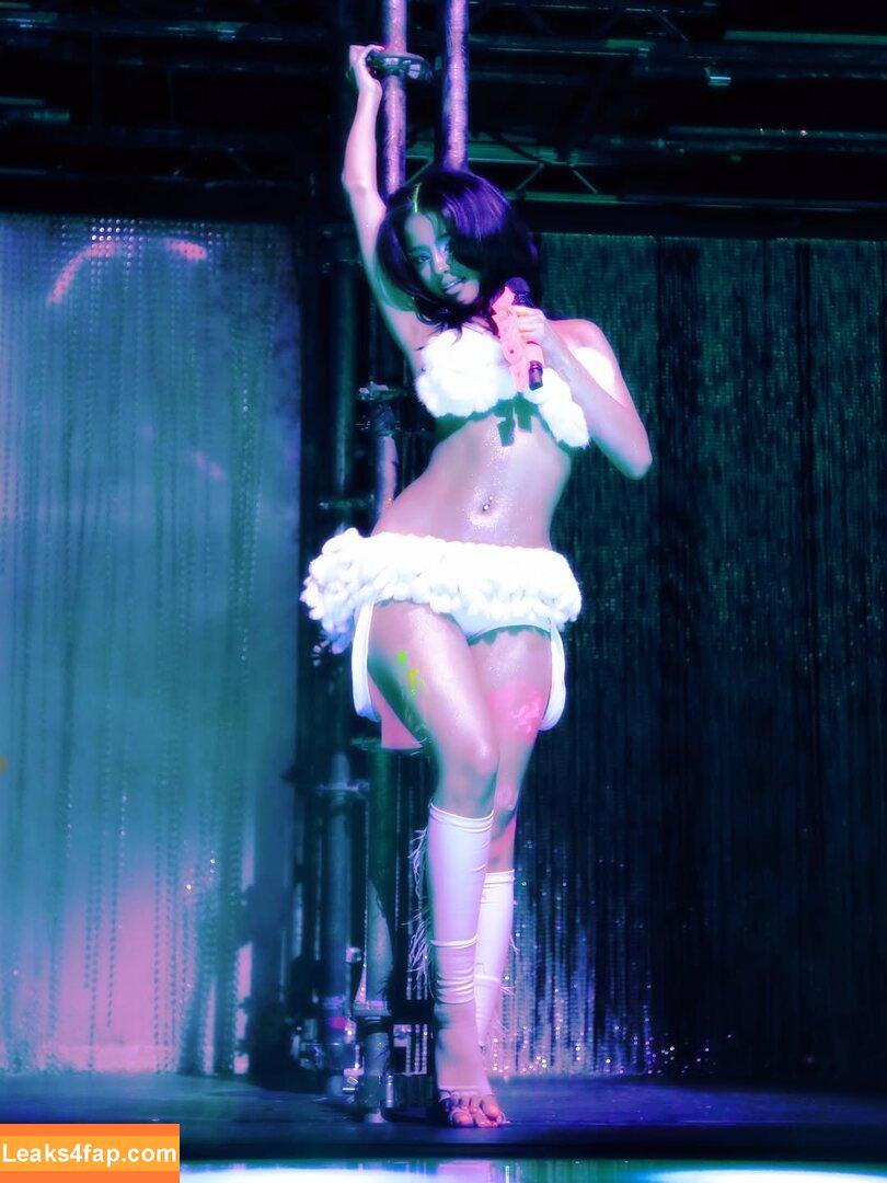Tyla / Tyllaaaaaaa / https: leaked photo photo #0770