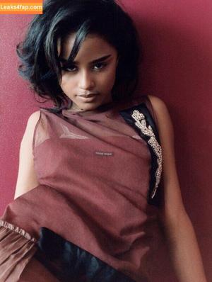 Tyla photo #0762