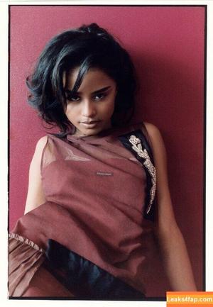 Tyla photo #0765