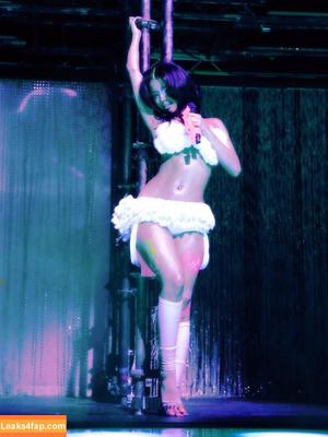 Tyla photo #0770