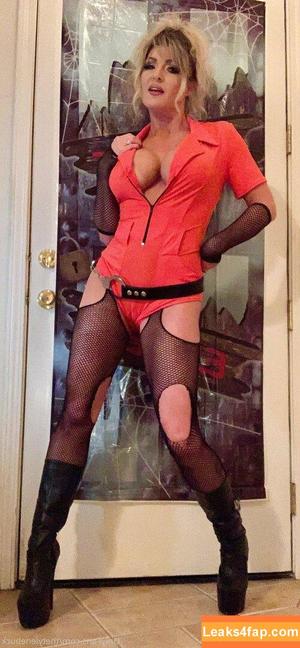 Tylene Buck фото #1033